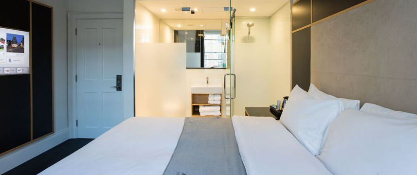 Z at Gloucester Place Queen Room